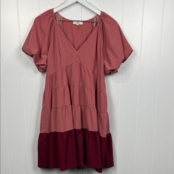 entro Dresses & Skirts - Entro Womens Pullover Mini Dress S Pink Burgundy Puff Sleeves Lined Tiers Pretty